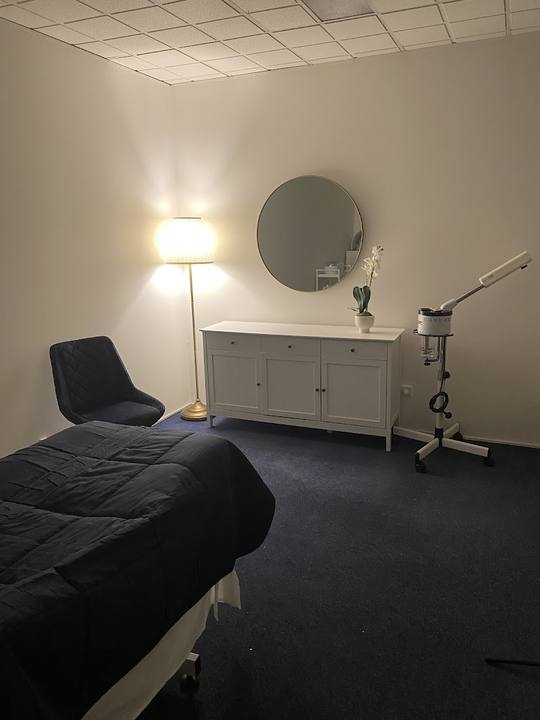 Aram Skin Clinic — 2