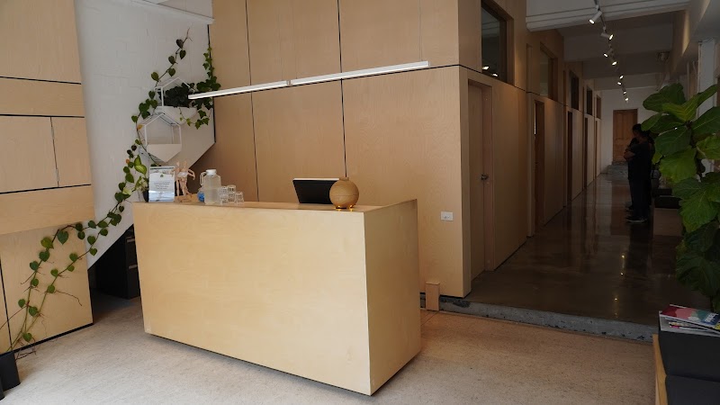 Luminous U by Dr Liu